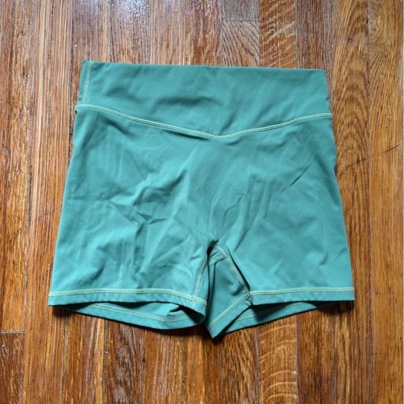 Balance Athletica The Cloud Shorts - Picture 1 of 2